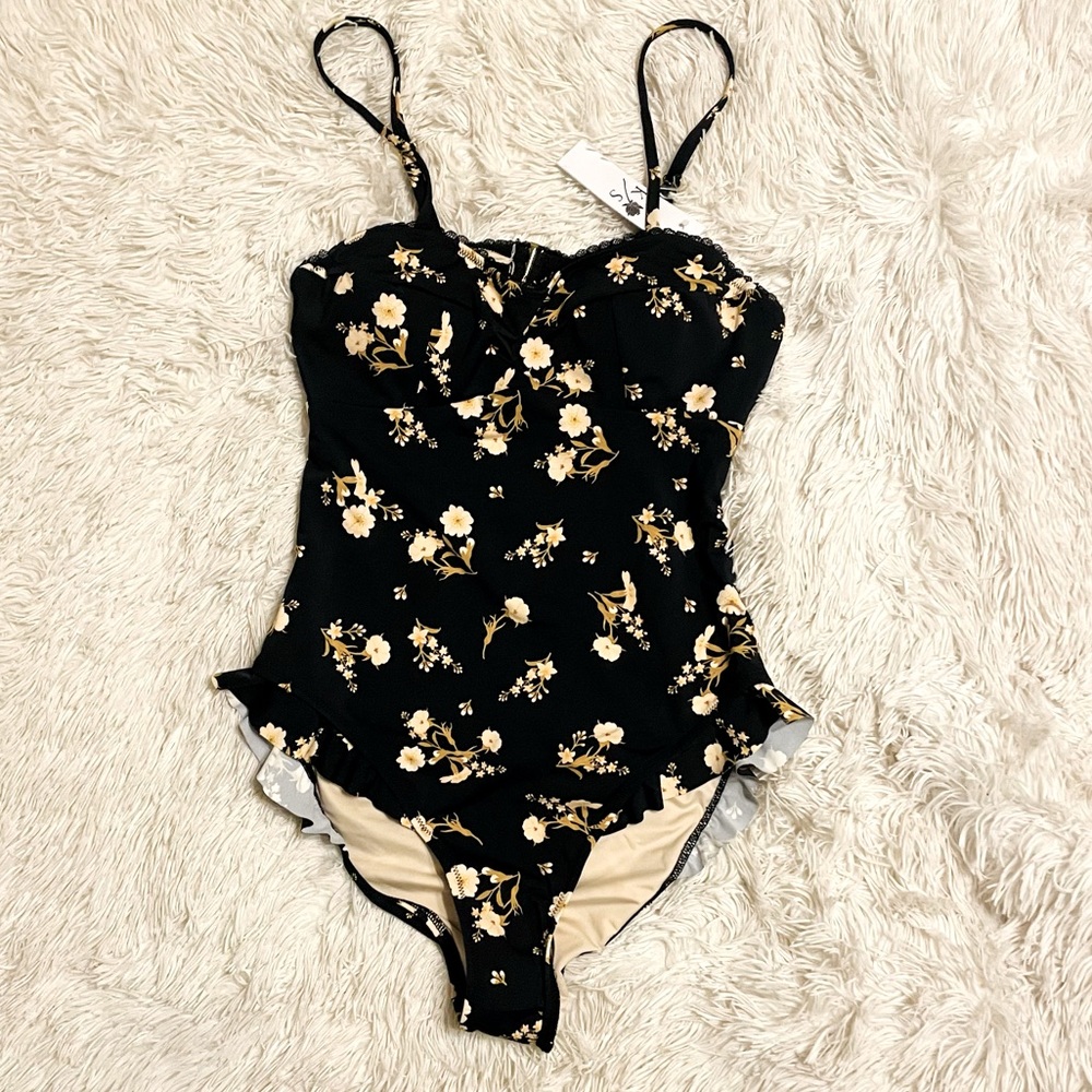 Unique Vintage NWT Floral Open Back One Piece Swim